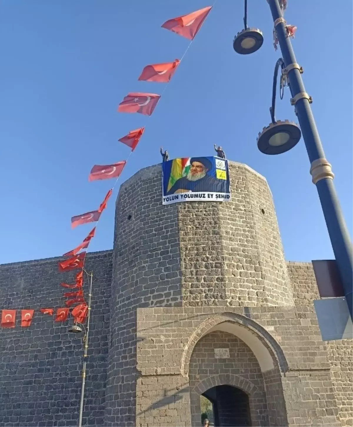 Diyarbakır\'da Nasrallah Posteri