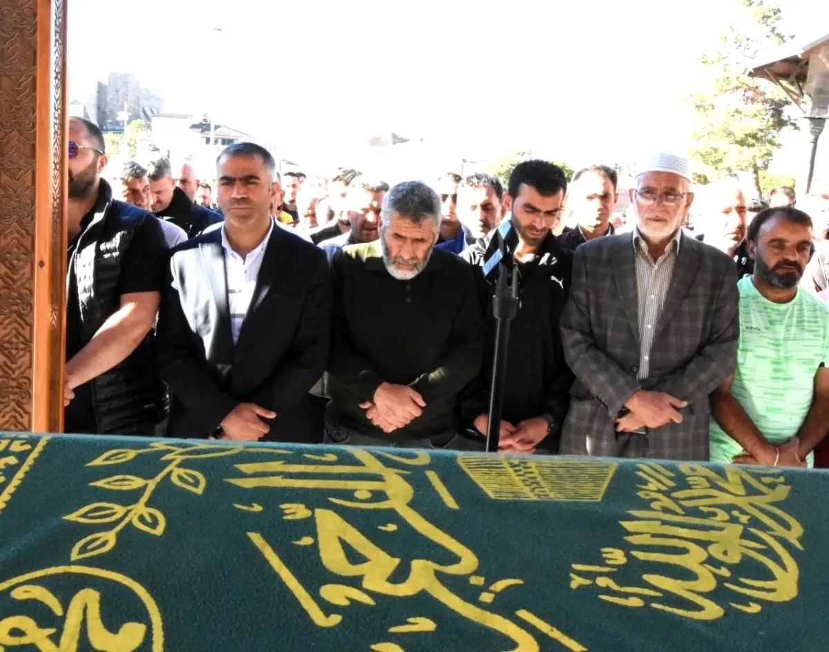 Esnaf İlhami Erdoğan Hayatını Kaybetti