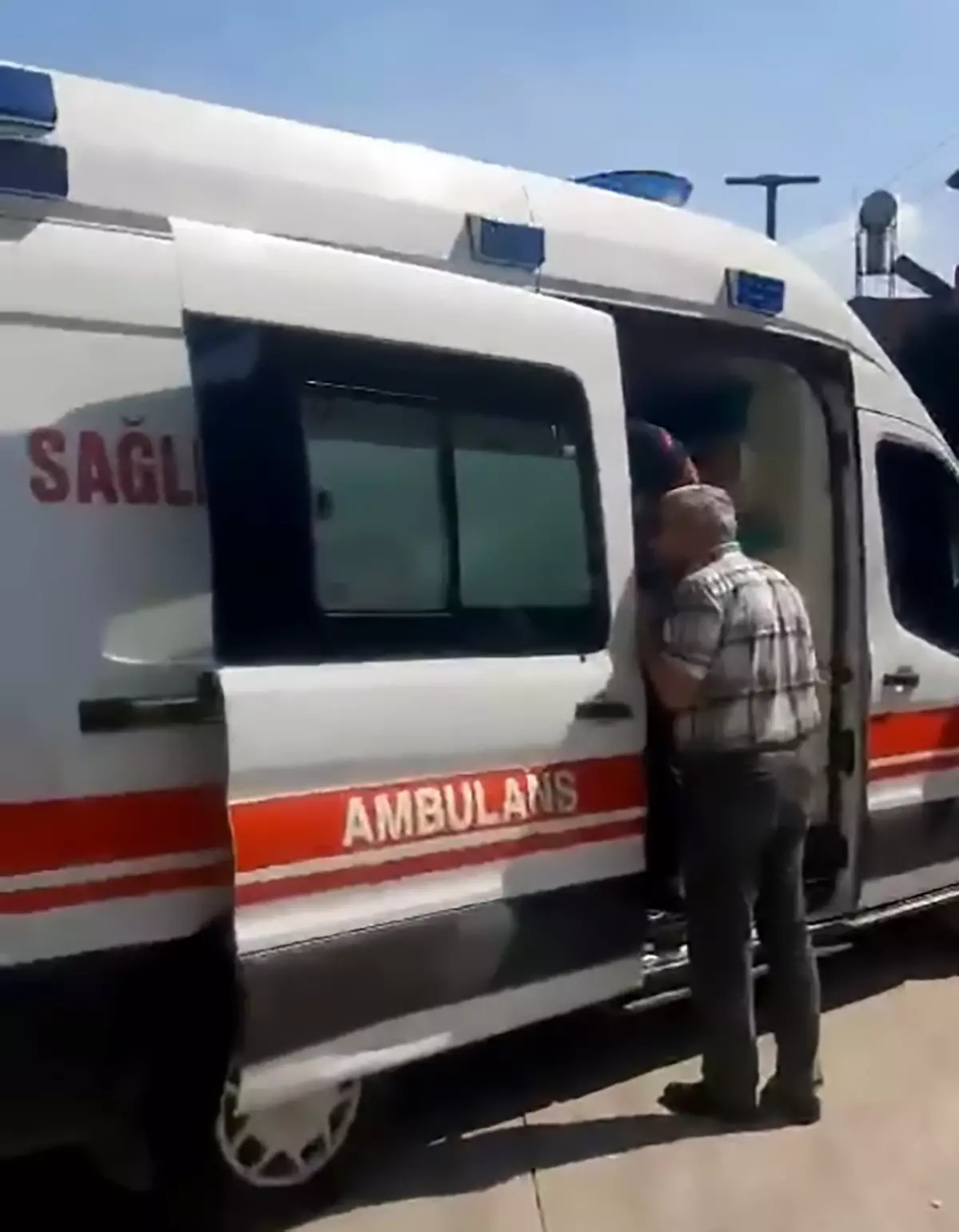 Direksiyon Sınavında Kavga: Burnu Kırıldı