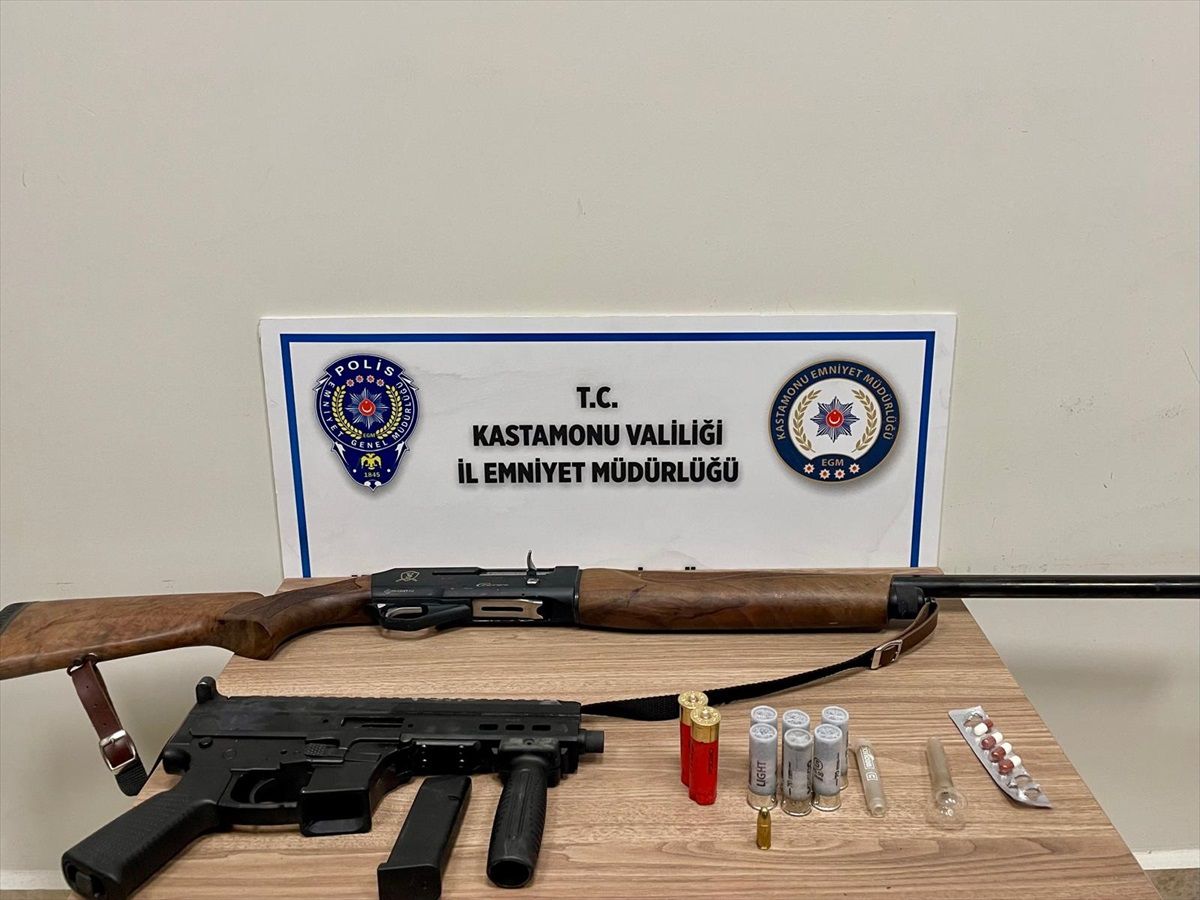 Kastamonu\'da Uyuşturucu Operasyonu: İki Şüpheli Yakalandı
