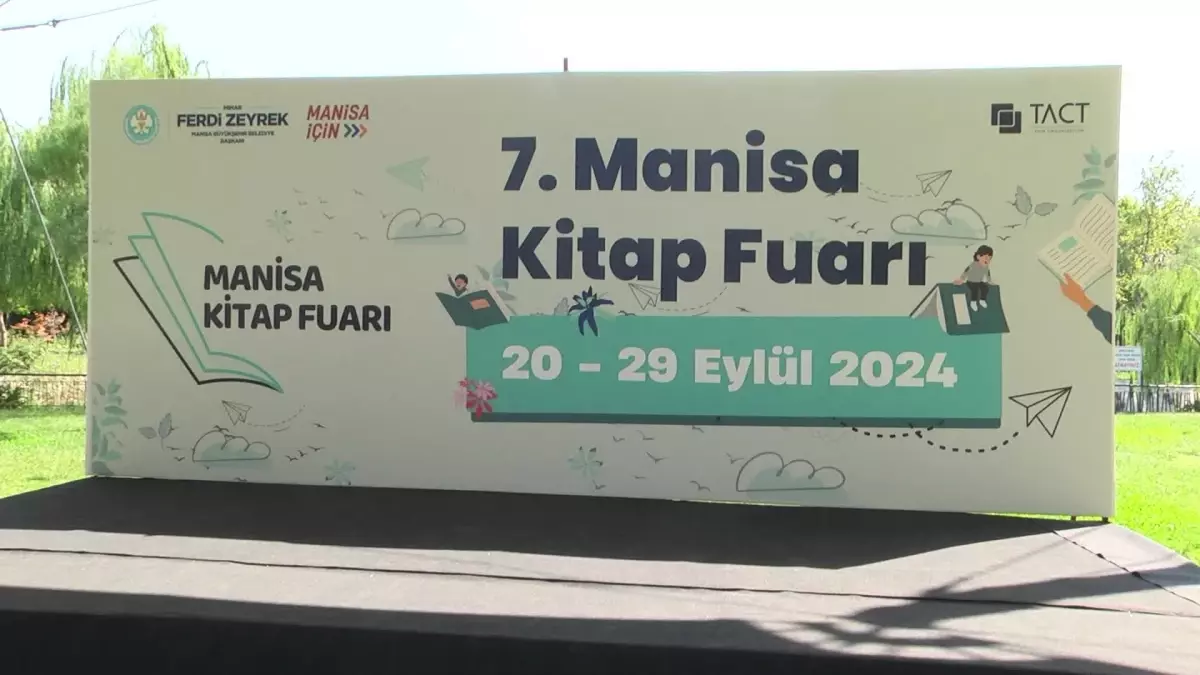 Manisa Kitap Fuarı Devam Ediyor