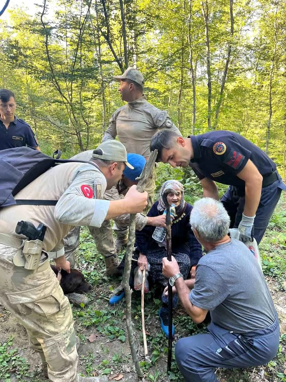 Kaybolan Yaşlı Kadın Ormanda Bulundu