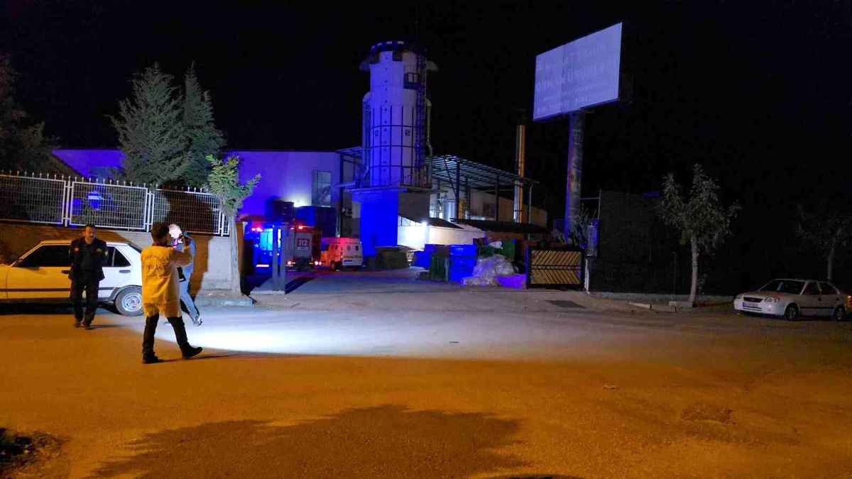 Tokat\'ta Fabrikada İşçi Pres Makinesine Sıkıştı