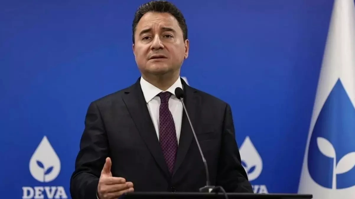 Ali Babacan\'a rakip çıktı! "Anketlerde yüzde 0,35\'e düştük" sözleriyle adaylığını resmen açıkladı