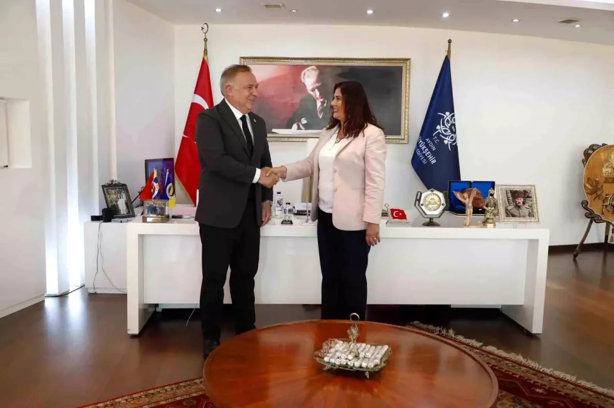 Özlem Çerçioğlu, Gökan Zeybek\'i Ağırladı