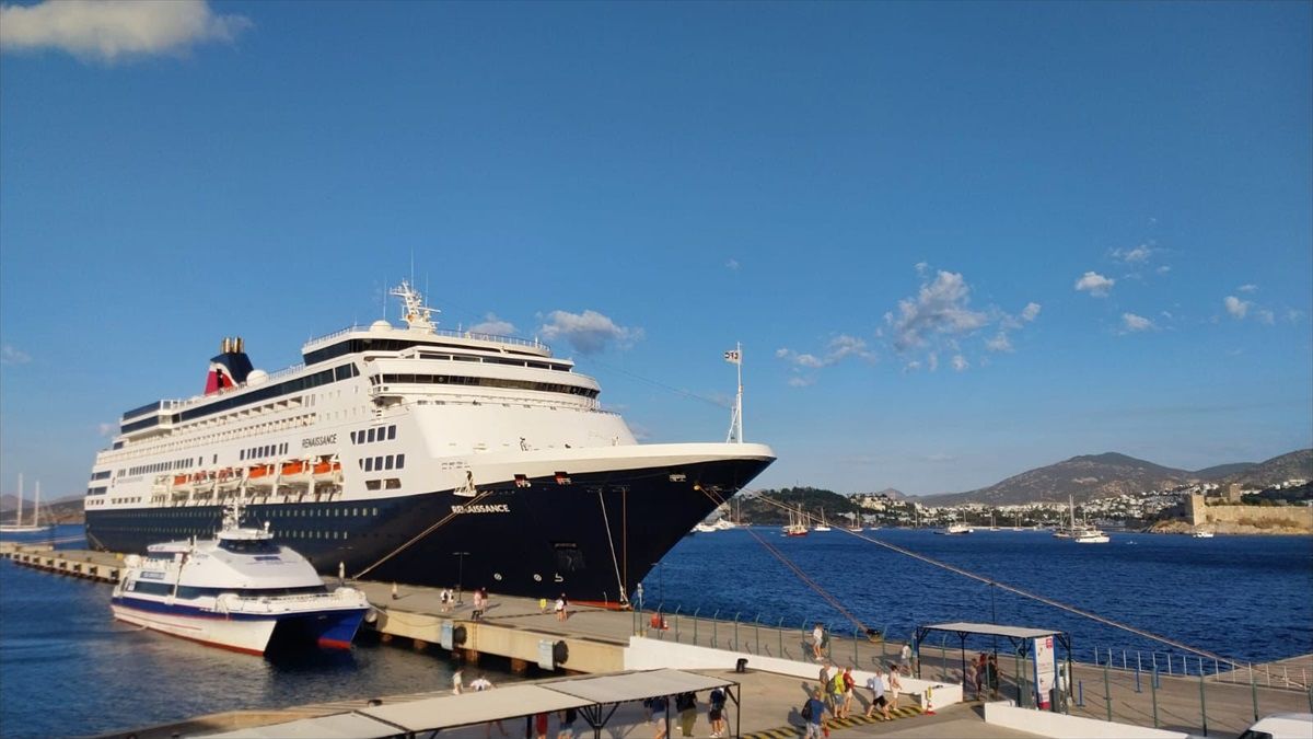 Bodrum\'a Kruvaziyerle 440 Yolcu Geldi
