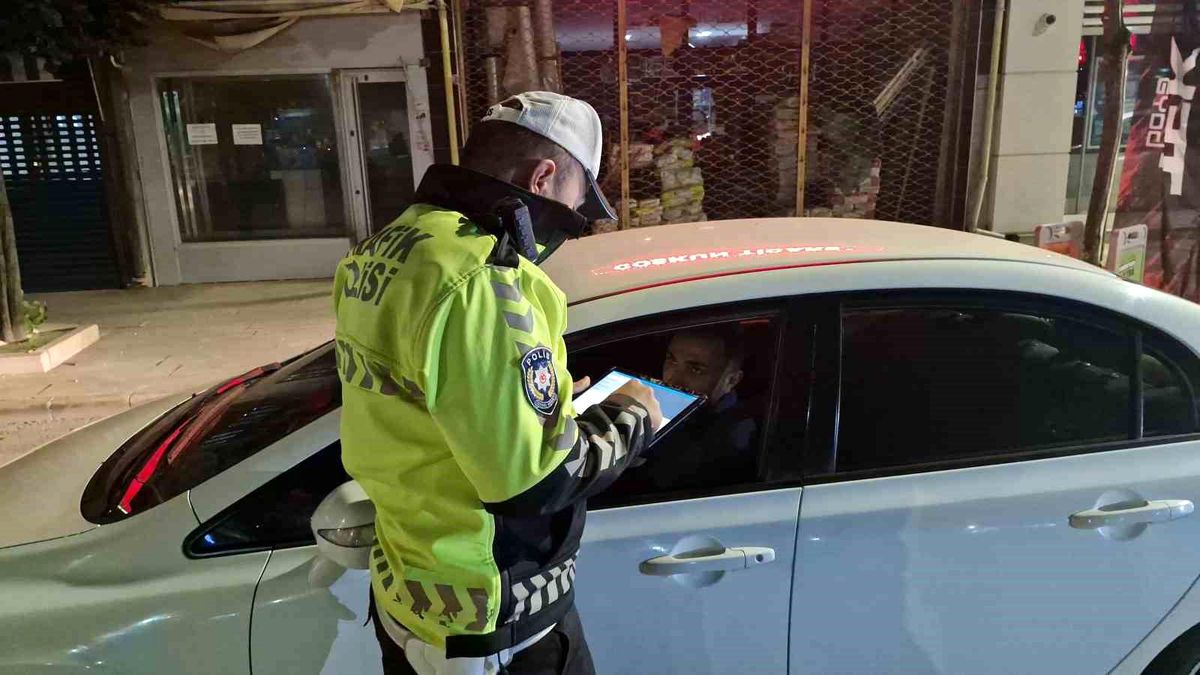 Alaca\'da Denetim: 100 Kişi Kontrol Edildi