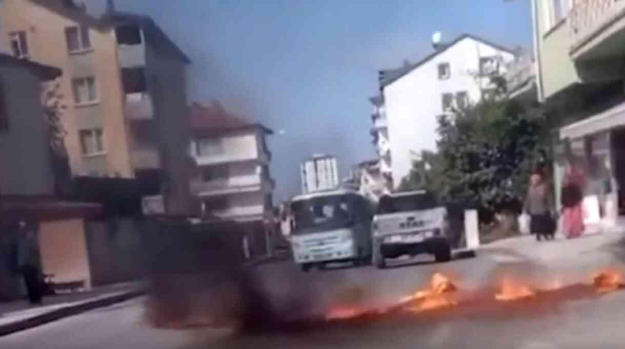 Fındık üreticisi sinir krizi geçirdi! Yol ortasında benzin döküp yaktı