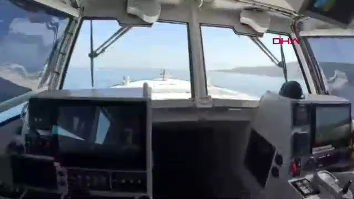 İskenderun\'da Bot Mahsur Kalan Kişi Kurtarıldı