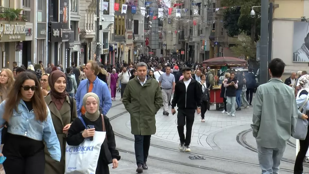 İstanbul\'da Hava Sıcaklığı 10 Derece Düştü