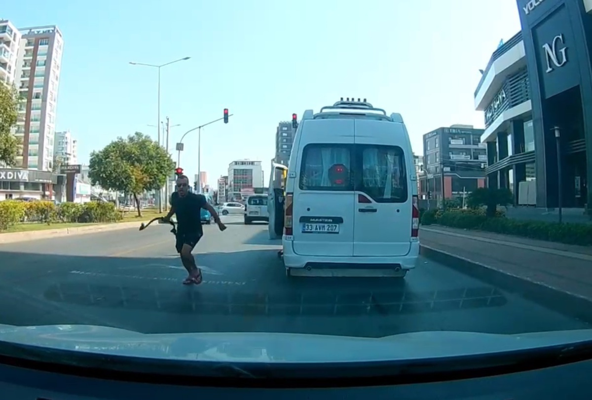 Minibüs Şoförüne Gözaltı