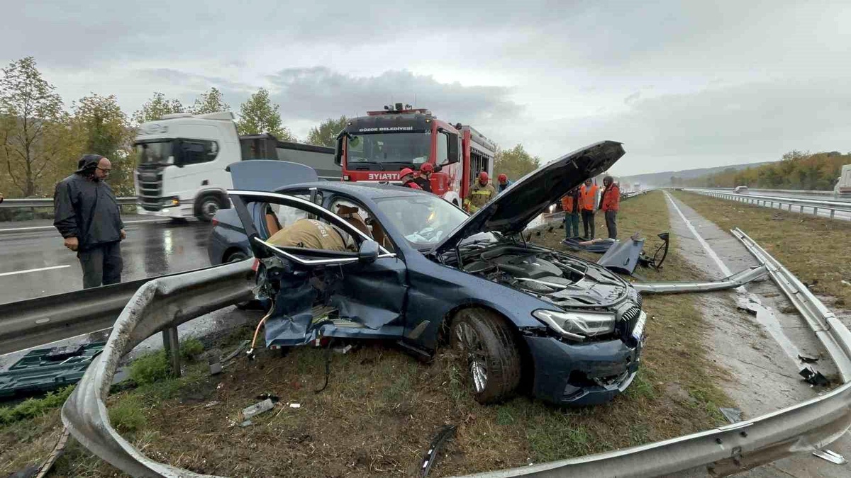 Bolu-Düzce Sınırında Kaza: 2 Yaralı