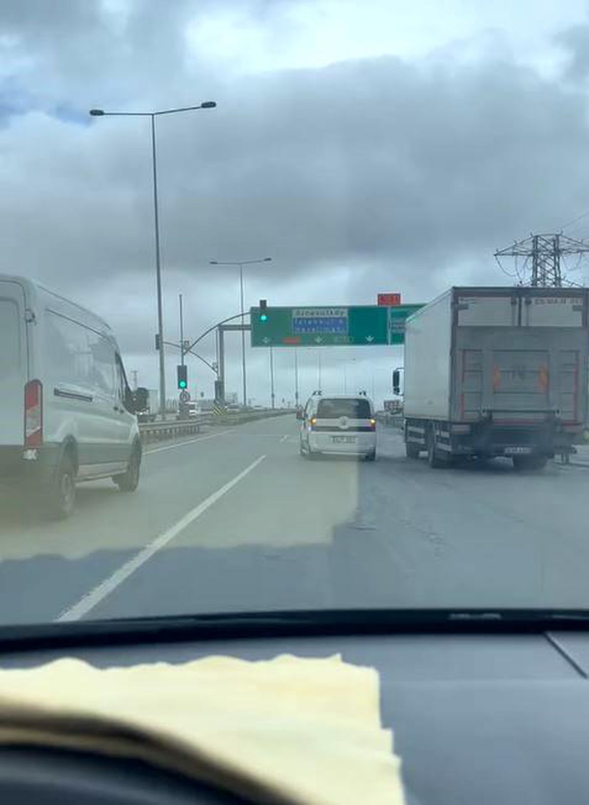 İstanbul\'da Trafikte Tehlikeli İnatlaşma