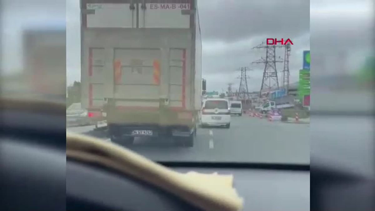 İstanbul\'da Tehlikeli Yol Verme Tartışması