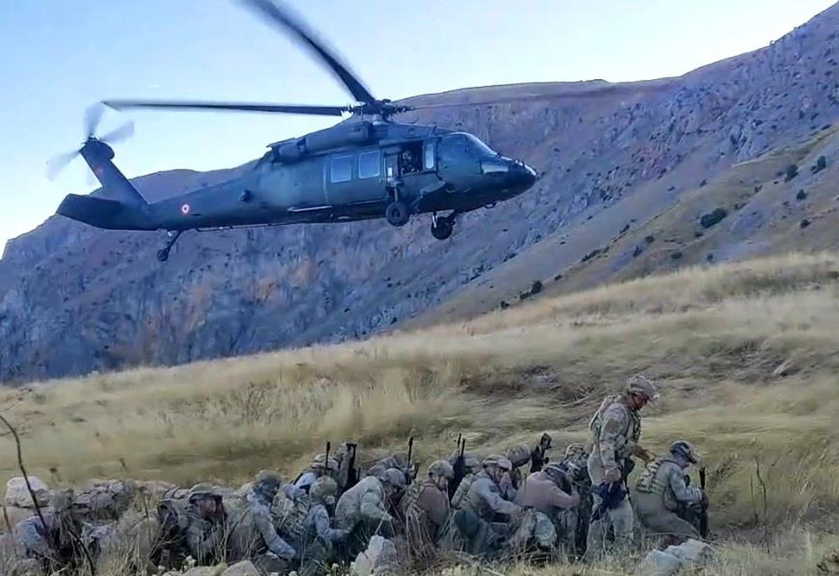 Tunceli\'de Terör Operasyonları: 13 Mağara ve 17 Sığınak Tespit Edildi