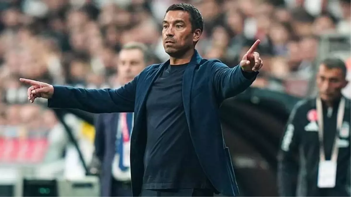 Van Bronckhorst\'tan sürpriz bek tercihi! Kayserispor-Beşiktaş maçının ilk 11\'leri belli oldu