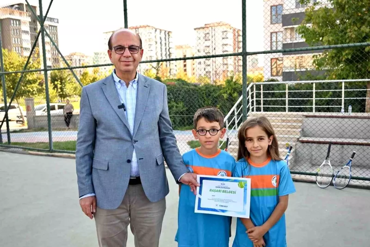 Yeşilyurt Belediyesi Tenis Turnuvası Düzenlendi