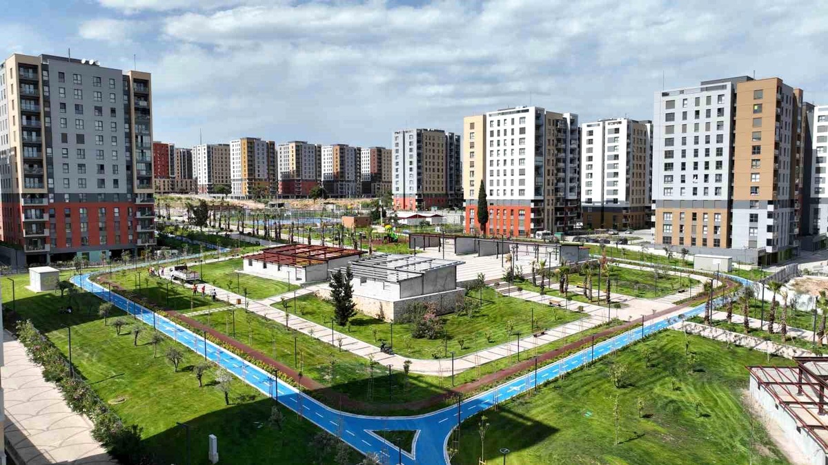 Antalya\'da Kentsel Dönüşüm Projesi Kapsamında 1068 Konutun Anahtarları Teslim Edilecek