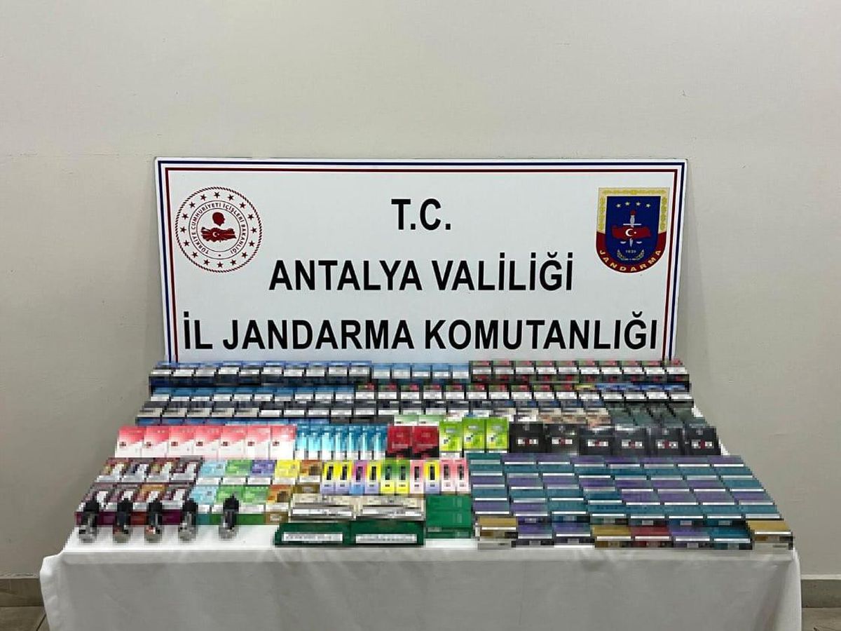 Antalya\'da Kaçak Sigara Operasyonu