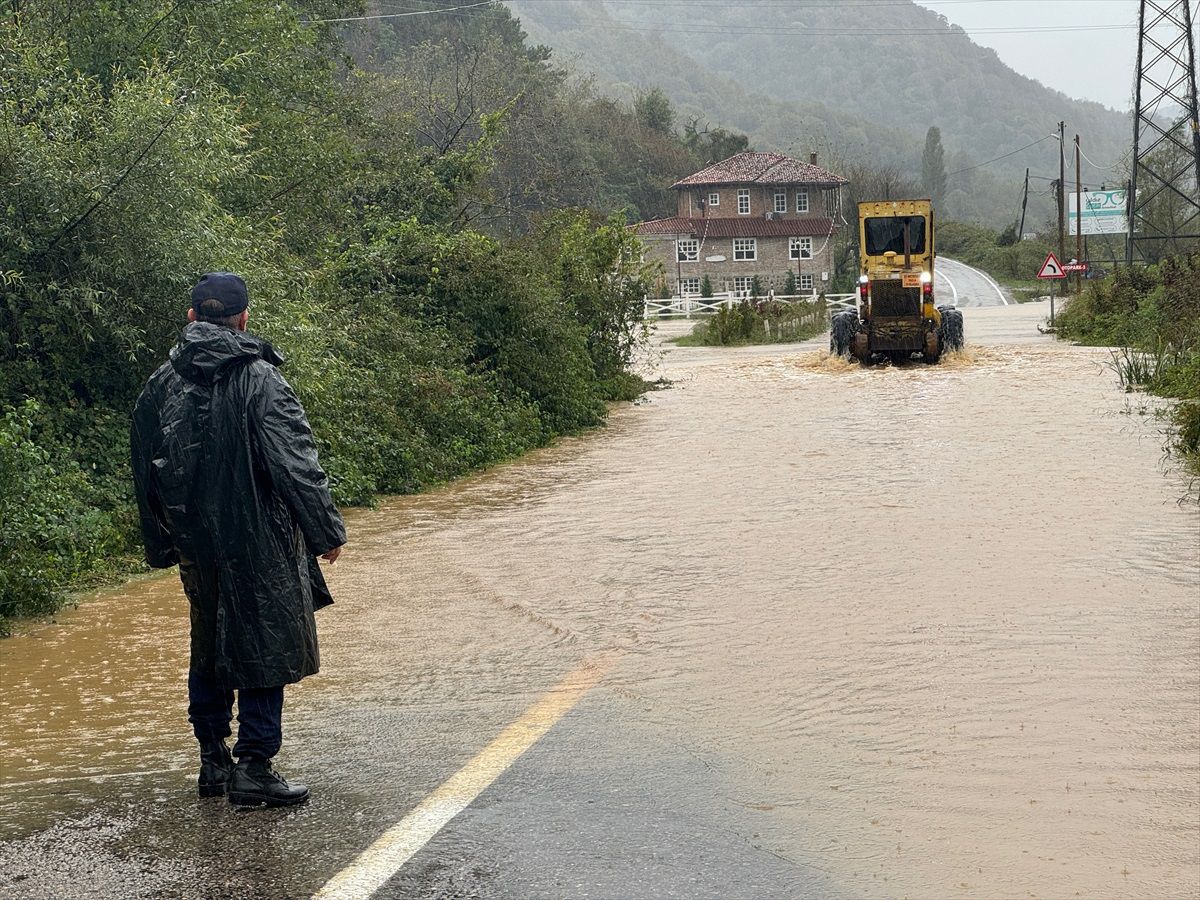 İnkumu\'na Ulaşım Kesildi