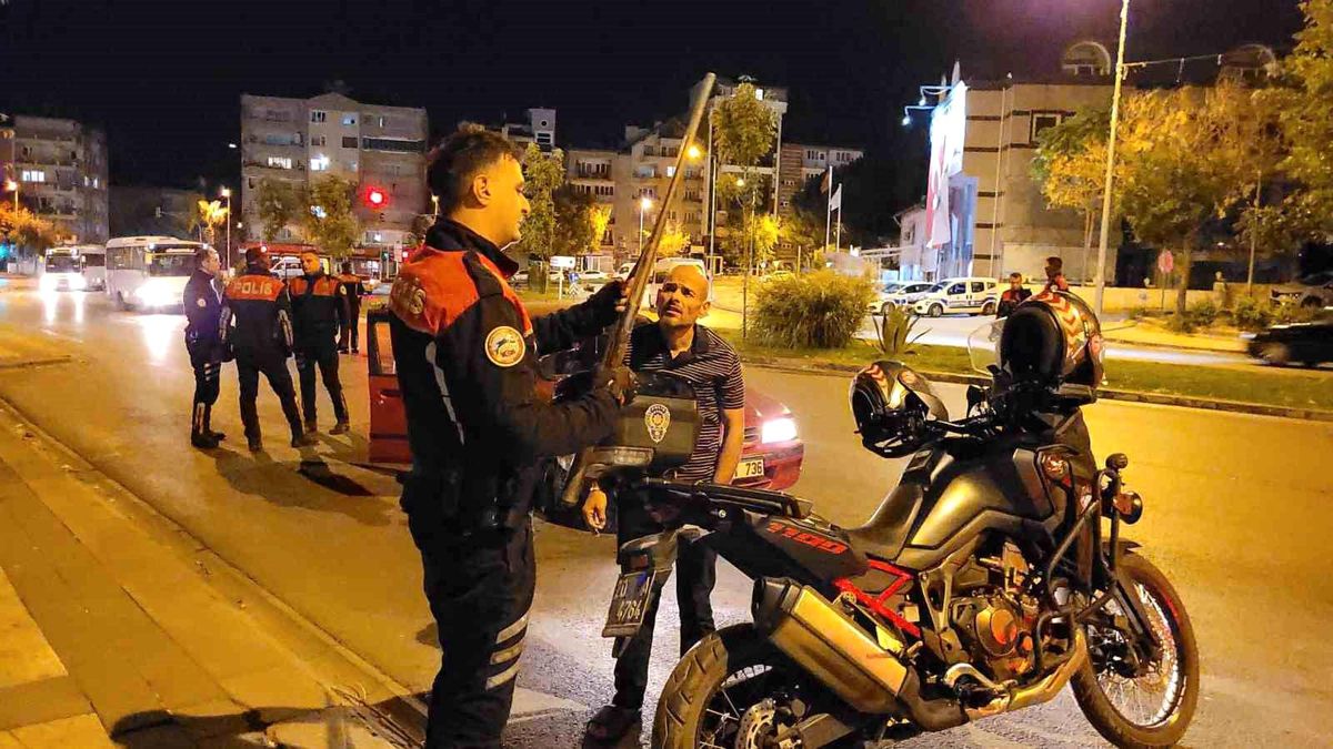 Denizli\'de Trafik ve Asayiş Uygulaması