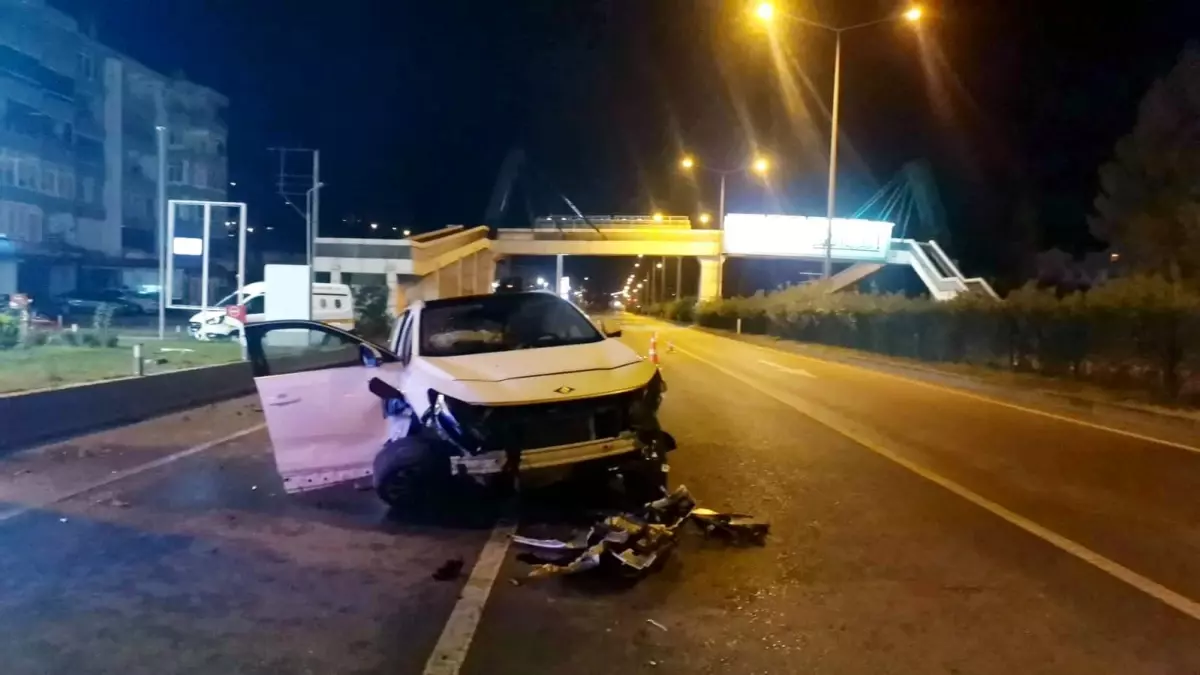 Mudanya\'da Togg ile Kaza: Sürücü Ağır Yaralandı