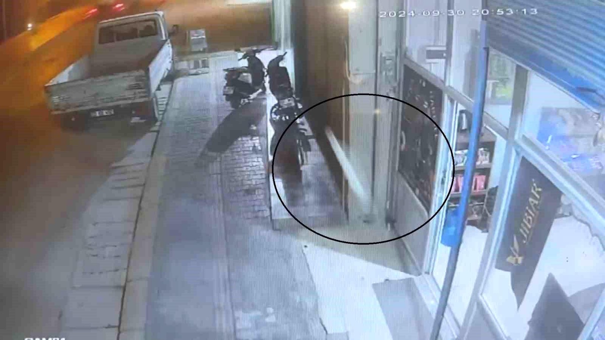 Kamyonun Fırlattığı Rögar Kapağı Facianın Eşiğinden Döndü