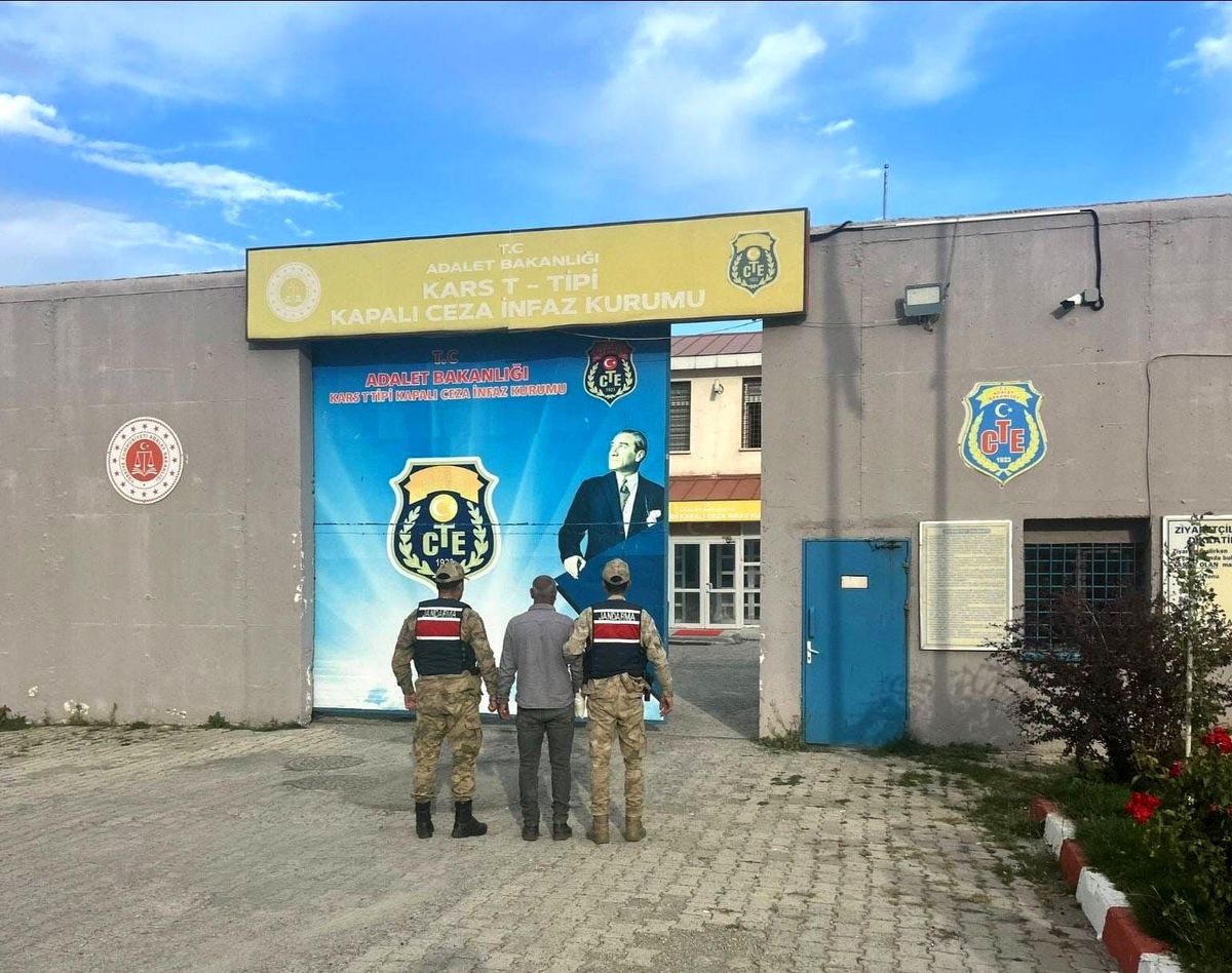 Kars\'ta 3 Hapis Cezalı Yakalandı