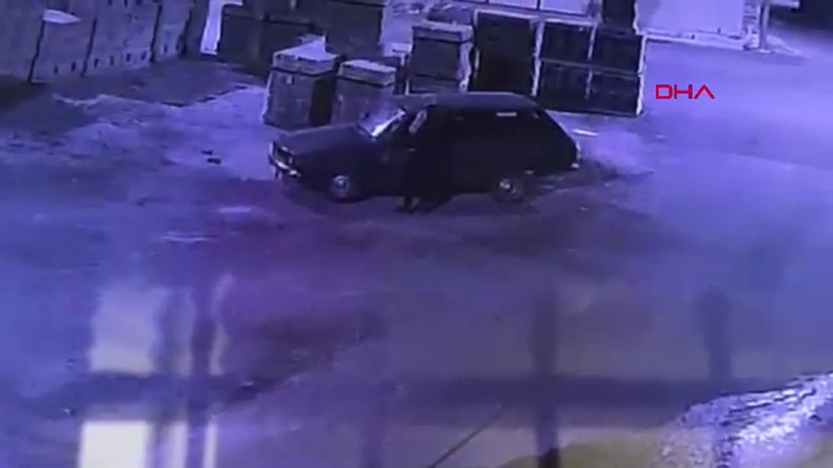Kayseri\'de Otomobil Hırsızları Tutuklandı