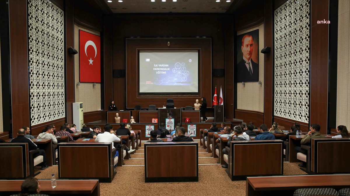 Keçiören Belediyesi\'nde Güvenlik Personeline İlk Yardım Eğitimi