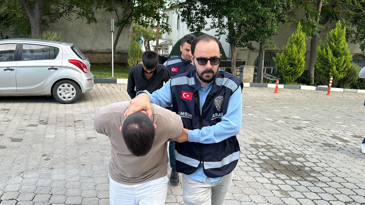 Samsun\'da Polis Memurunun Ziynet Eşyası Çalındı