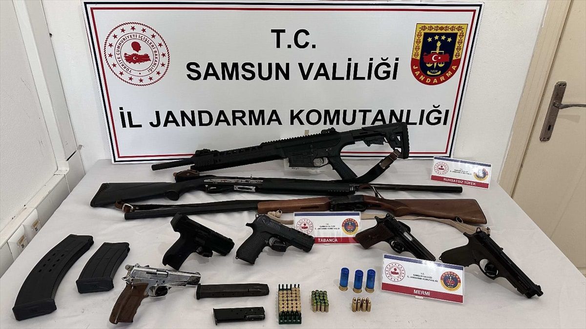 Samsun\'da Kaçak Silah Operasyonu