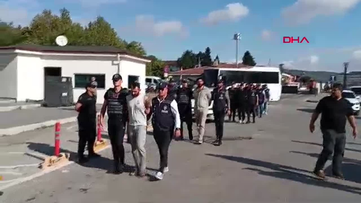 Gaziantep\'te Tehdit Eden 12 Şüpheli Adliyeye Sevk Edildi