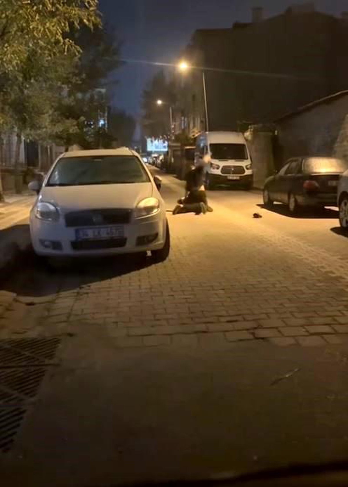 Sultangazi\'de Sokakta Saldırı