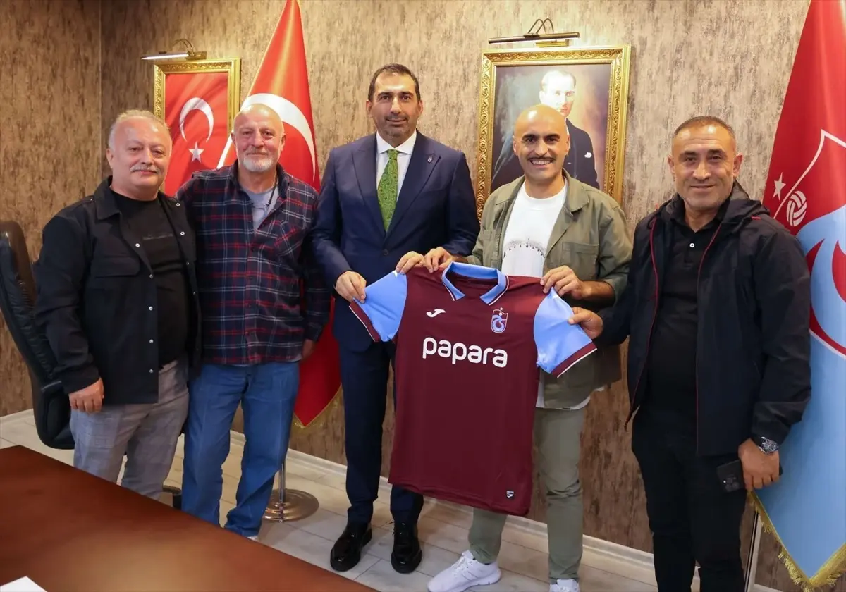 Temel Filmi Ekibi Trabzonspor\'u Ziyaret Etti