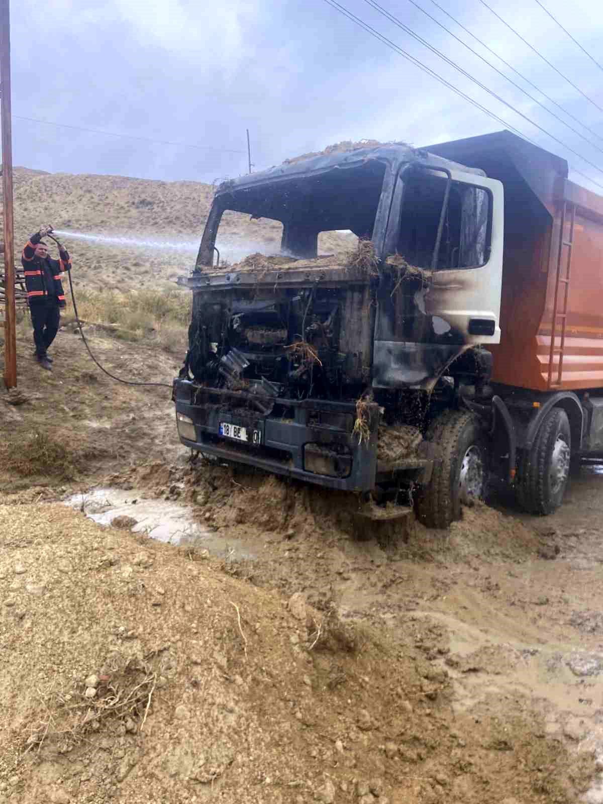 Çankırı\'da Kamyon Yangını