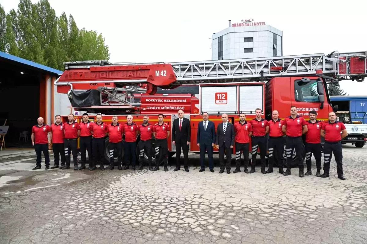 Bozüyük Belediye Başkanı İtfaiyecilerin Haftasını Kutladı