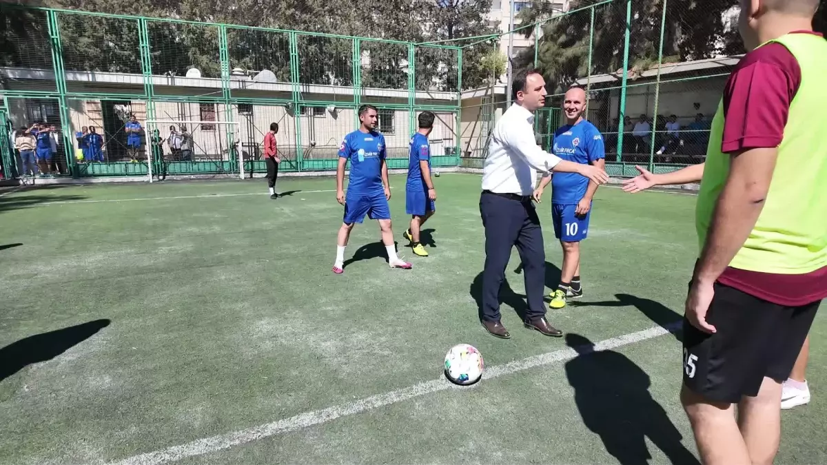 Bornova Belediyesi\'nde Birimler Arası Futbol Turnuvası Başladı