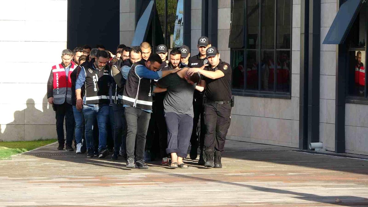 Çanakkale\'de Silahlı Çatışma: 8 Tutuklama
