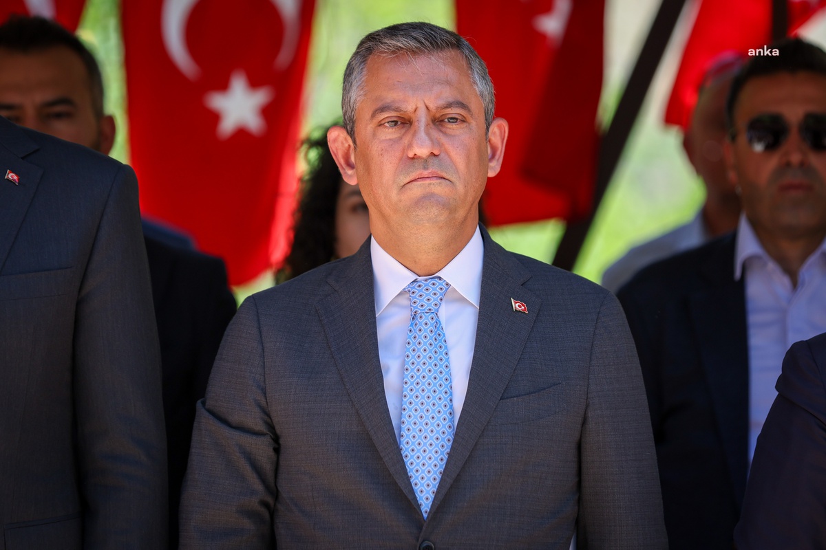 CHP Genel Başkanı Özel: Uzman Çavuşumuz Burak Geniş\'e Allah\'tan Rahmet Diliyorum