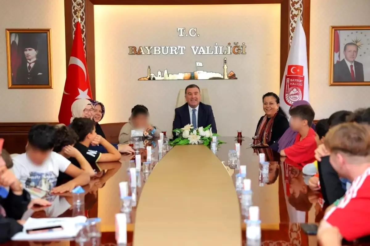 Devlet Korumasındaki Çocuklar Valiyi Ziyaret Etti