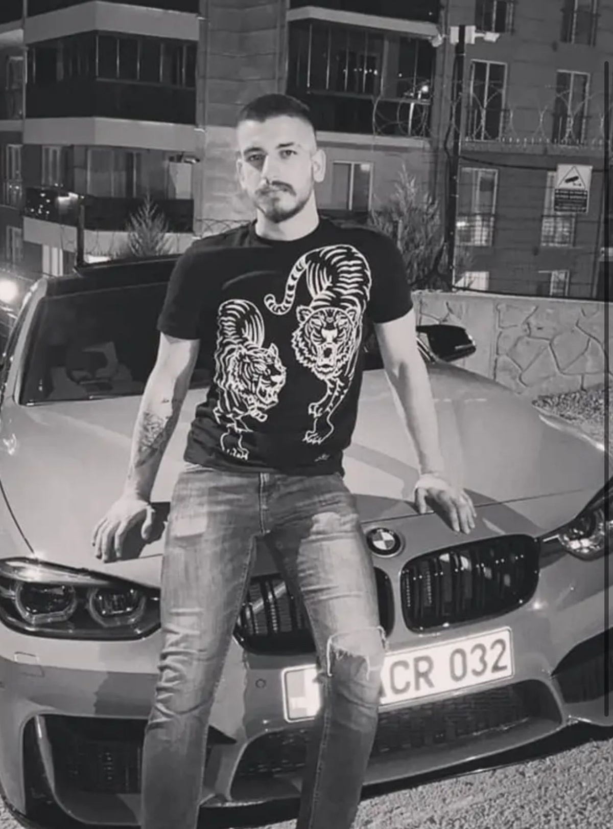 Kıskançlık Faciası: Eski Nişanlısını Bıçakladı