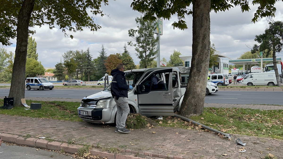 Kayseri\'de Trafik Kazası: Bir Kişi Hayatını Kaybetti