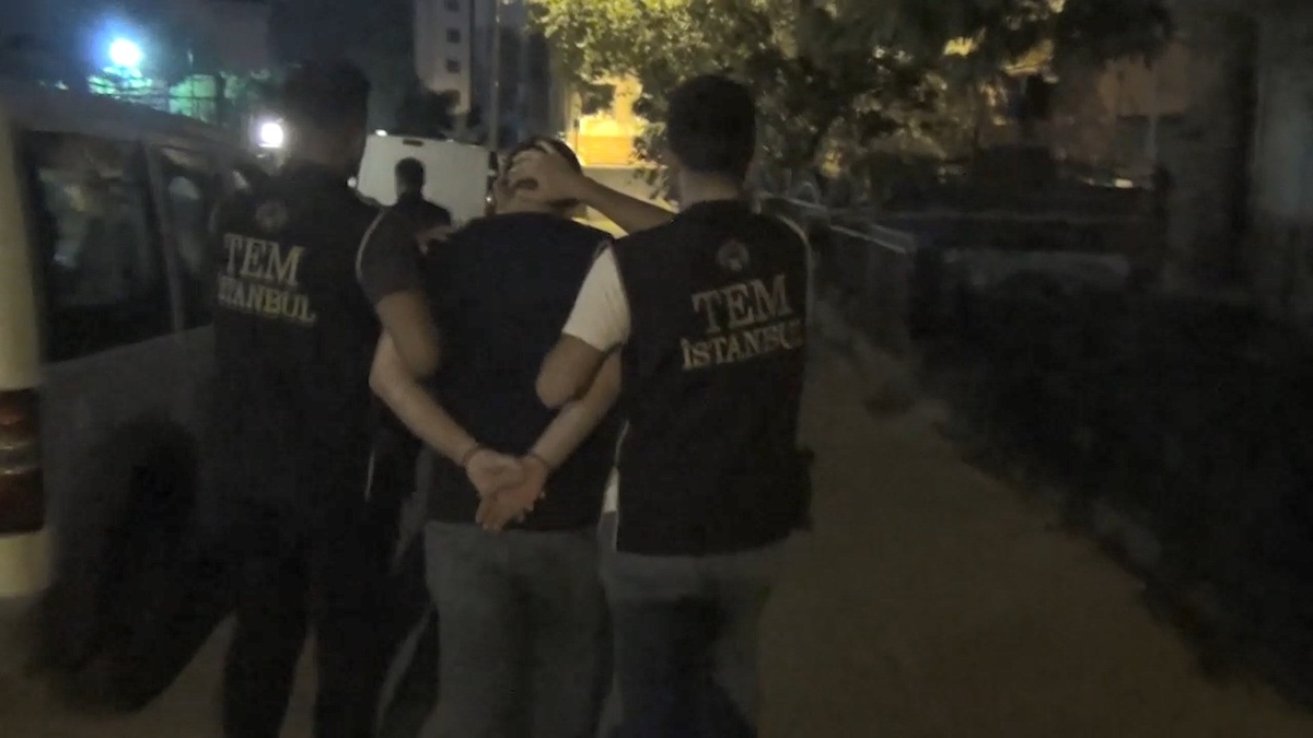 İstanbul\'da FETÖ Operasyonu: 6 Gözaltı