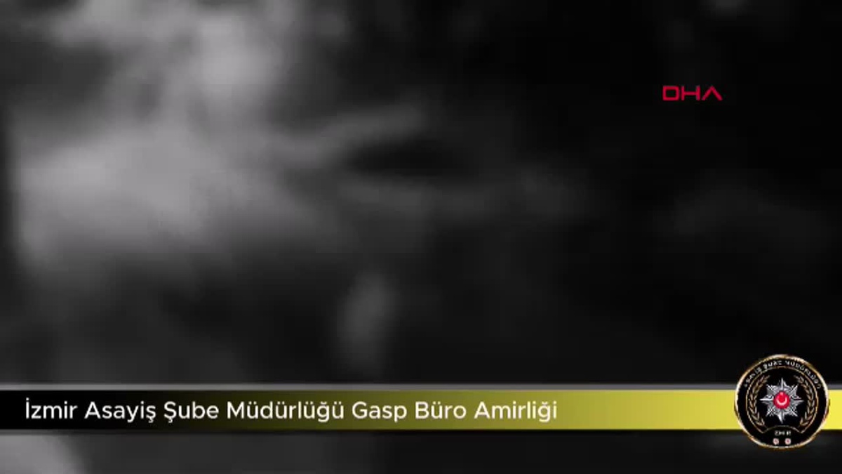 Buca\'da Oto Galeri Kurşunlandı