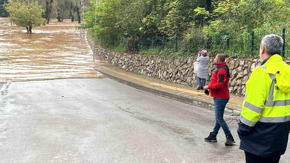 Bartın\'da Şiddetli Yağışlar Su Baskınlarına Neden Oldu