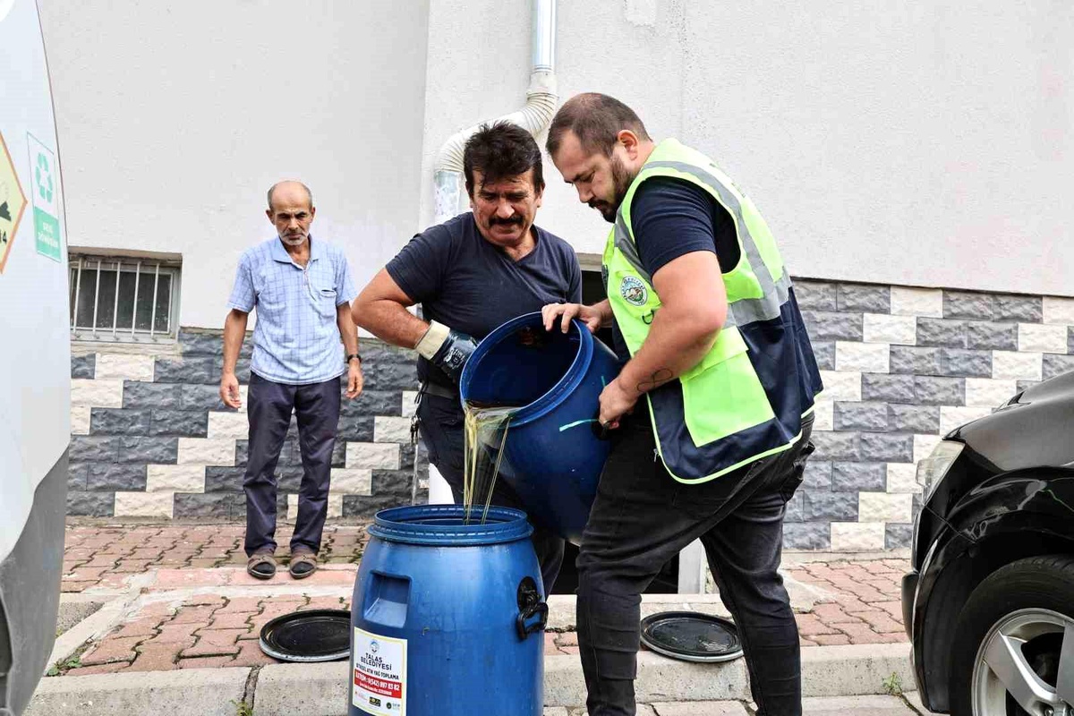 Talas Belediyesi Bitkisel Atık Yağ Toplama Kampanyası Devam Ediyor