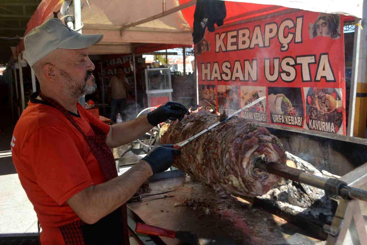 Ayvalık\'ta Gaziantep Lezzetleri Coşkusu