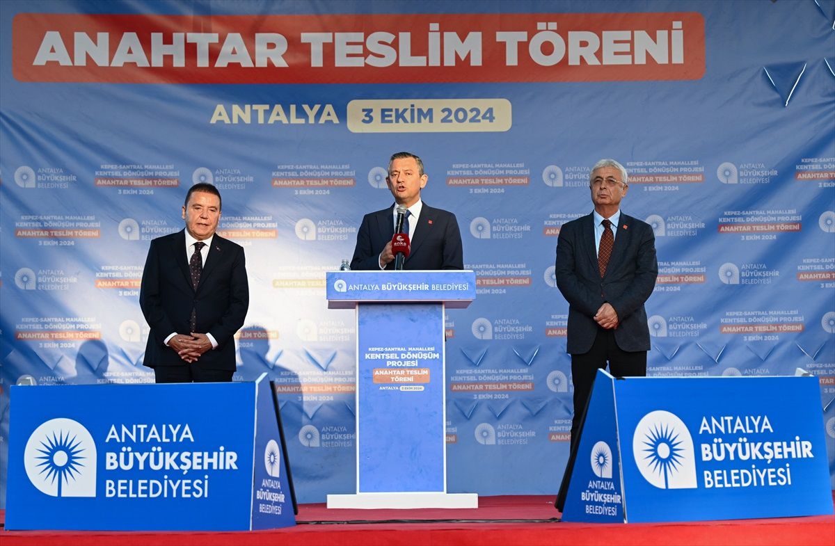 Özgür Özel: \'Enflasyonu azaltmanın yolu CHP\'dir\'