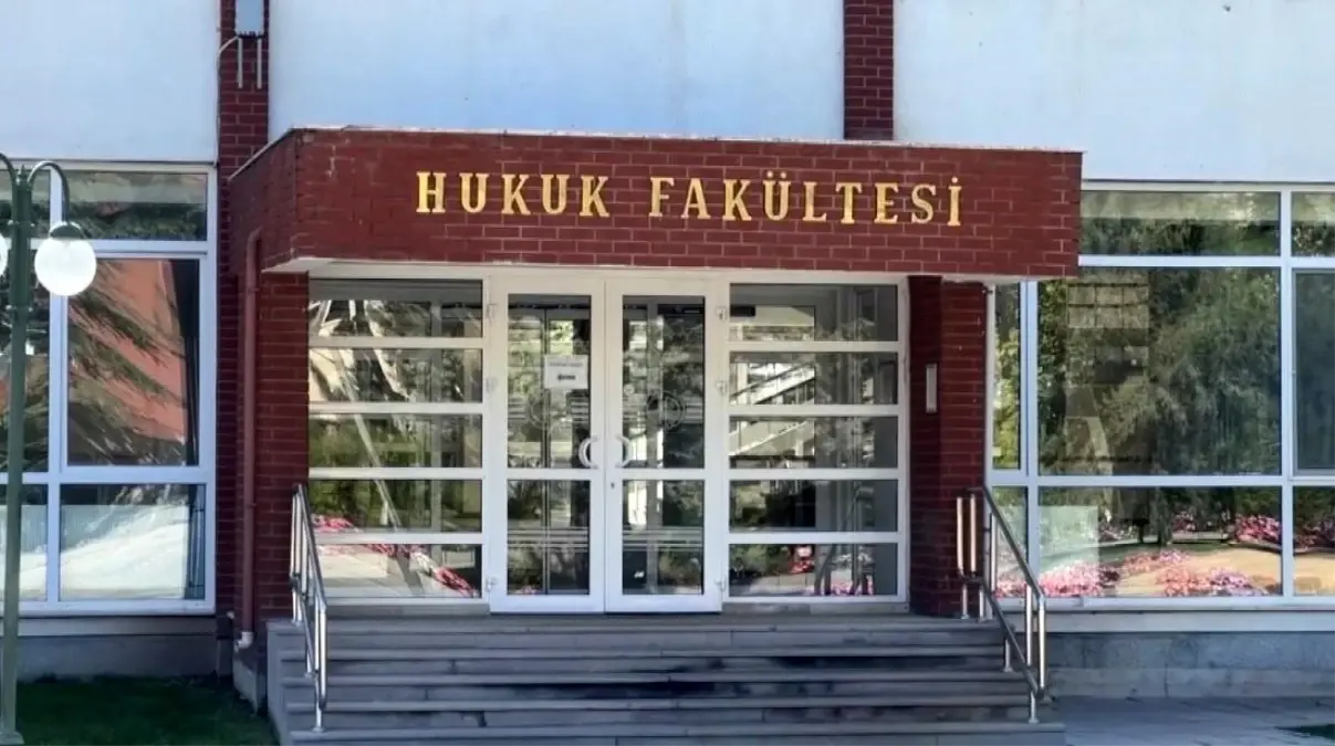 Üniversite Öğrencisi Fenalaşarak Hayatını Kaybetti